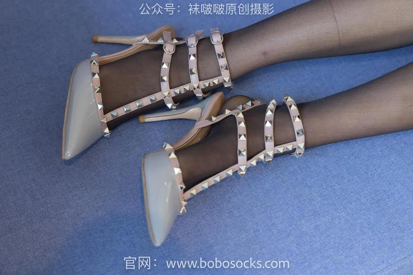 [BoBoSocks袜啵啵]NO.138 果果橘橘-华伦天奴高跟鞋、黑丝 [139P]插图5